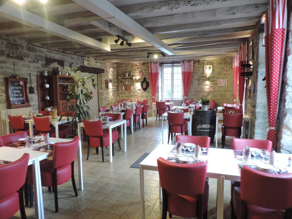 Auberge Le Limargue Lavergne  Екстериор снимка